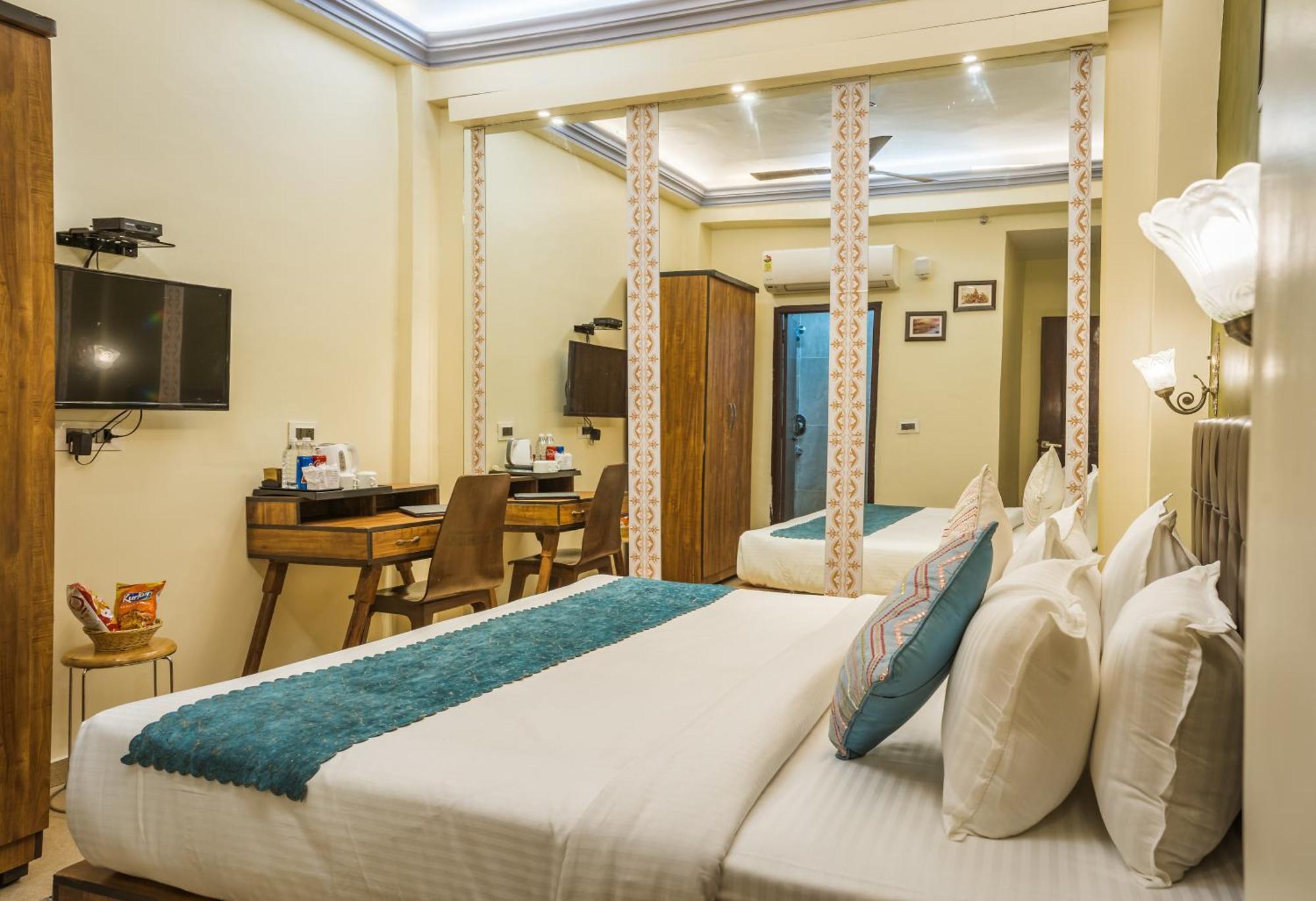 Tripli Hotels Silver Shine Varanasi Eksteriør billede