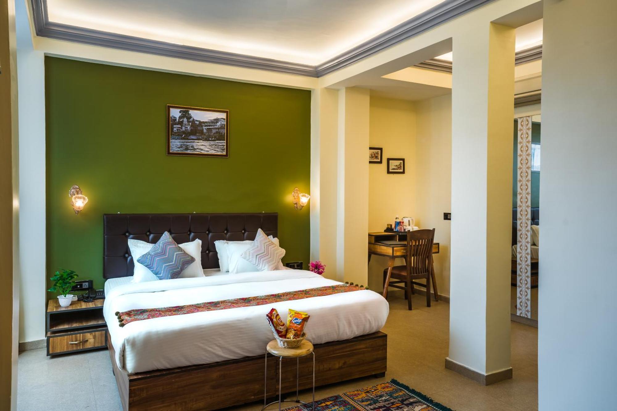 Tripli Hotels Silver Shine Varanasi Eksteriør billede