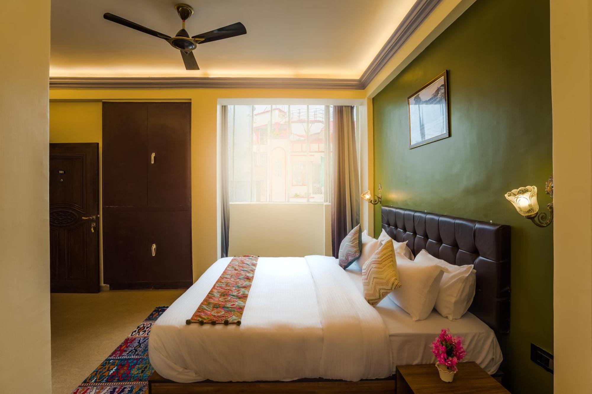 Tripli Hotels Silver Shine Varanasi Eksteriør billede