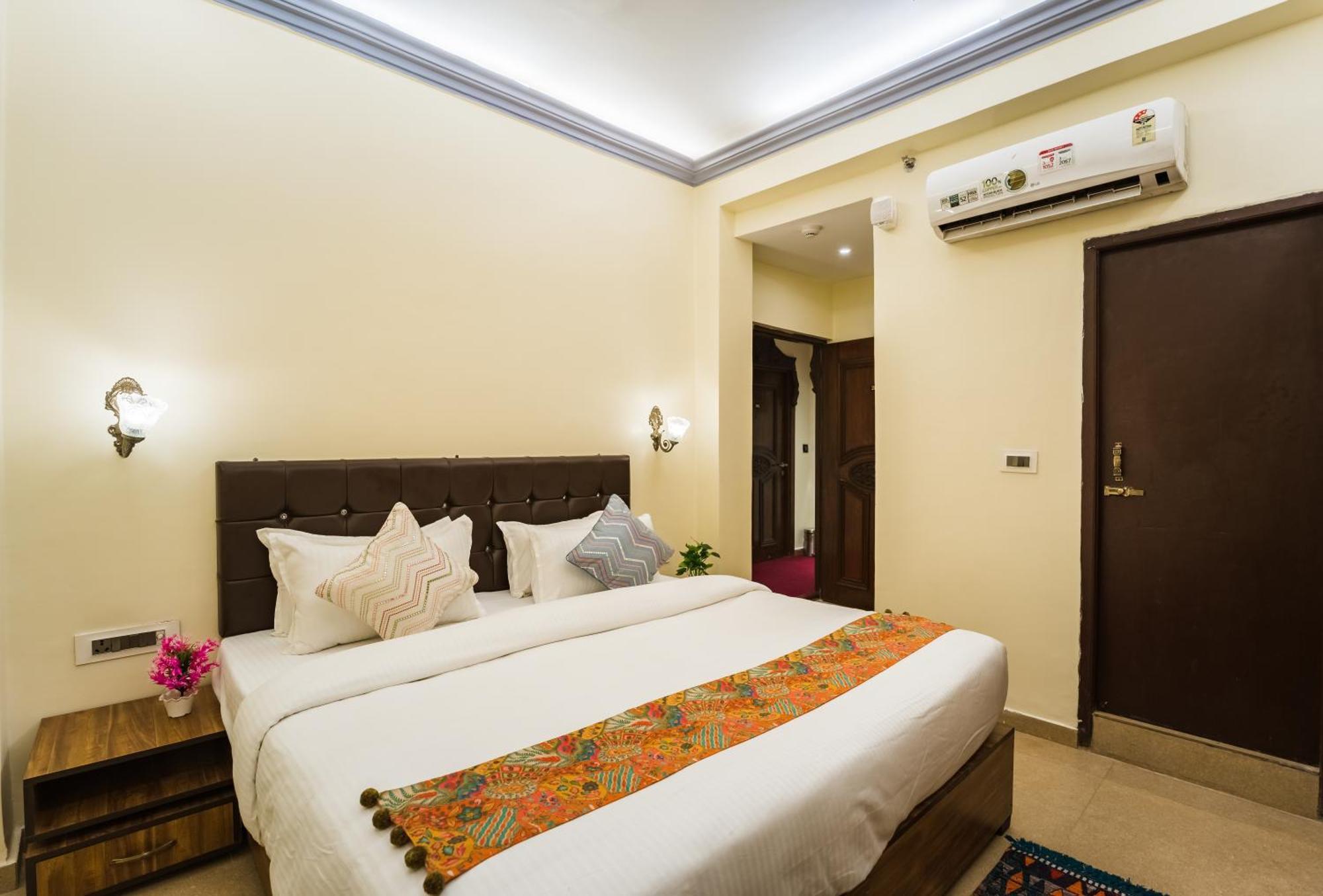Tripli Hotels Silver Shine Varanasi Eksteriør billede