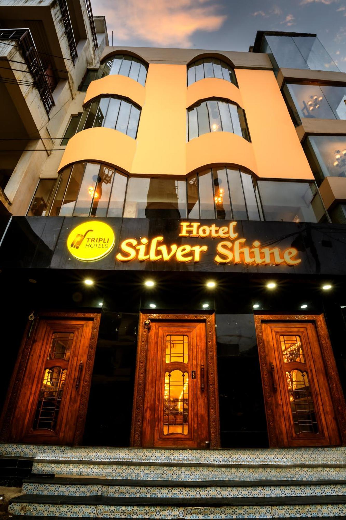 Tripli Hotels Silver Shine Varanasi Eksteriør billede