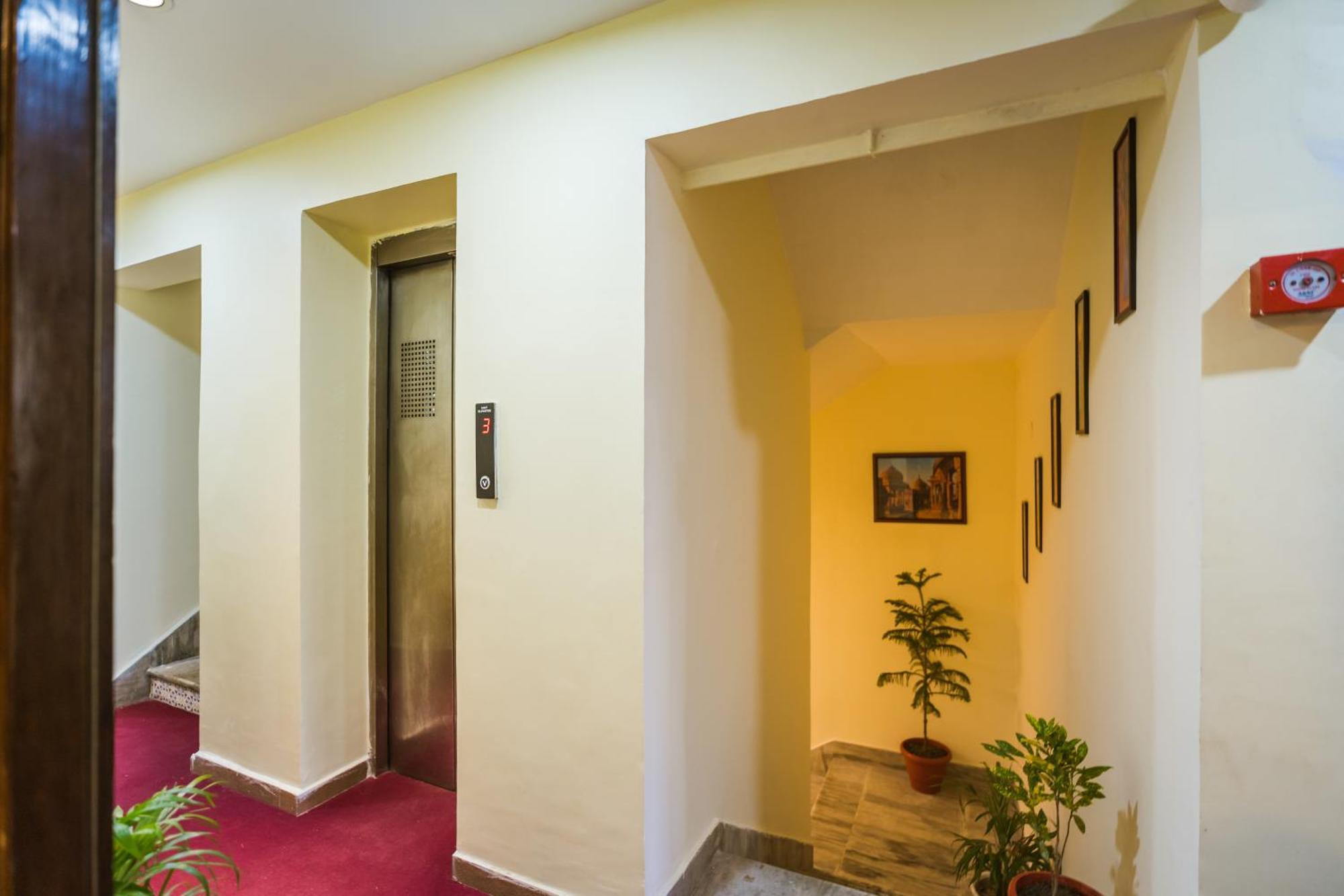Tripli Hotels Silver Shine Varanasi Eksteriør billede