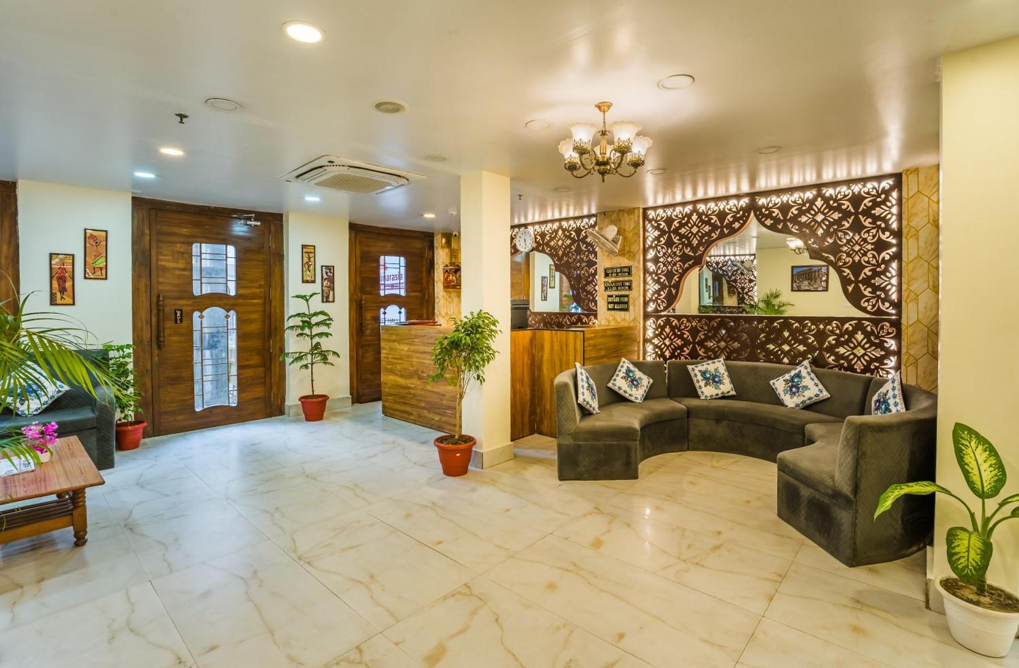 Tripli Hotels Silver Shine Varanasi Eksteriør billede